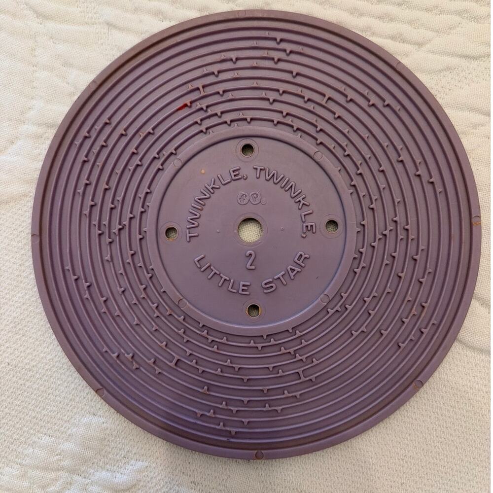 Vintage Fisher Price Music Box Record Player 5 Records Works Read Description - Picture 16 of 16